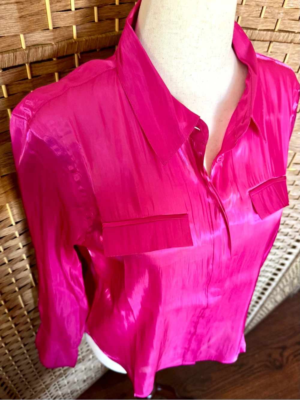NWT DKNY hot pink button front shirt L - Picture 5 of 11